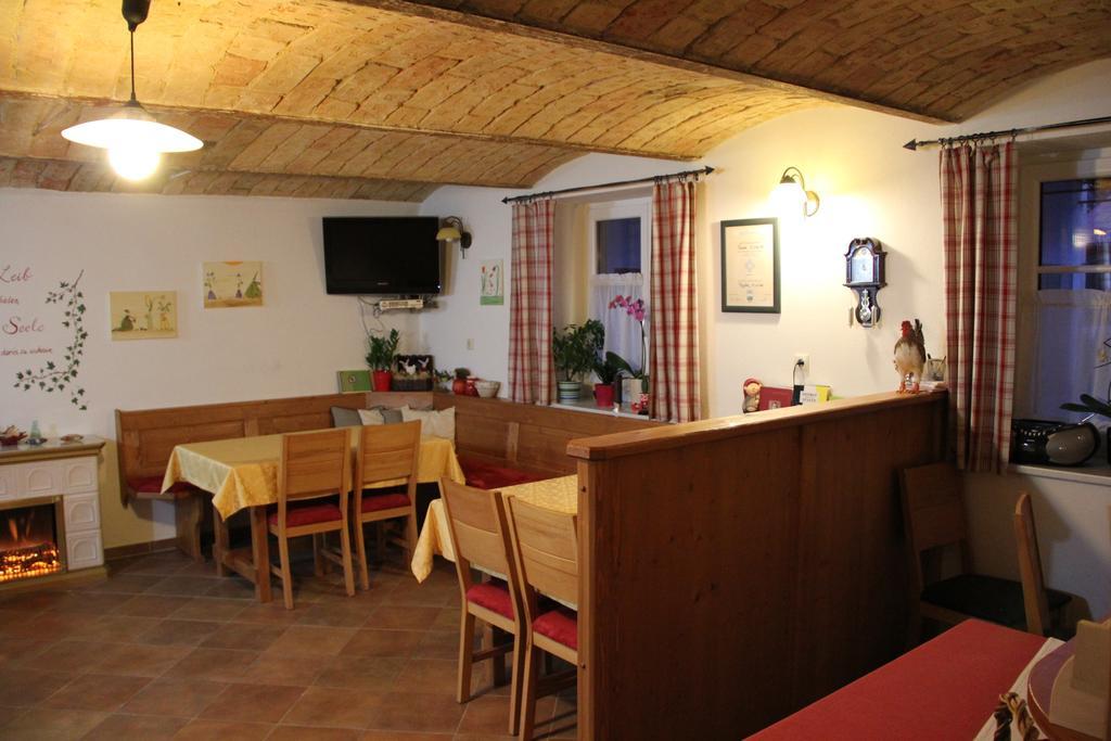Appartamento Haus Resi Staatz Esterno foto