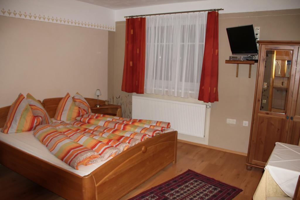 Appartamento Haus Resi Staatz Camera foto