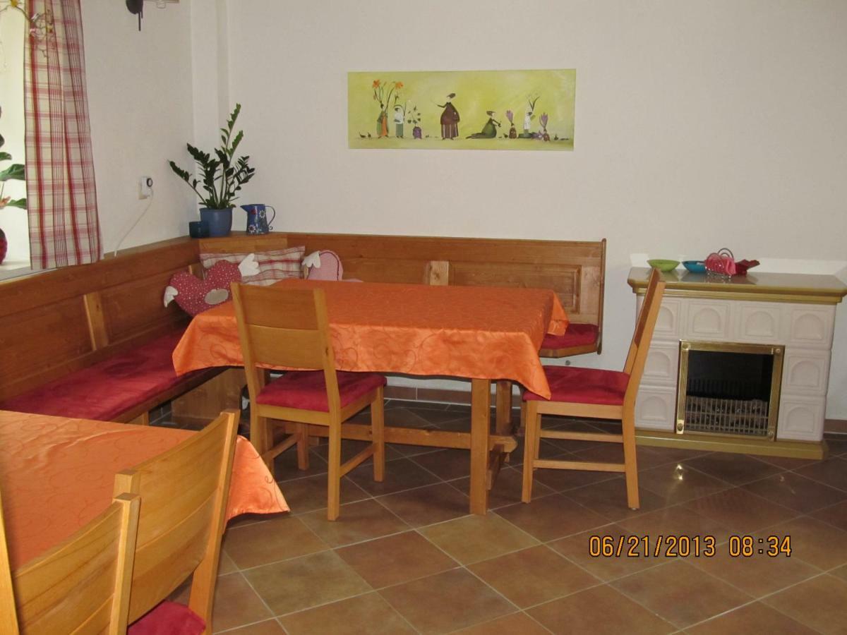 Appartamento Haus Resi Staatz Esterno foto