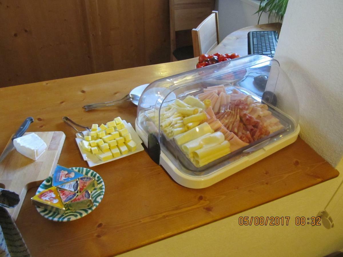 Appartamento Haus Resi Staatz Esterno foto